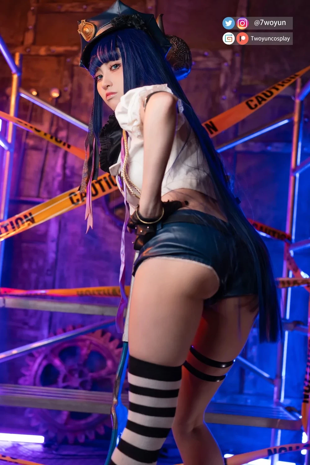 Twoyun - Officer Stocking
